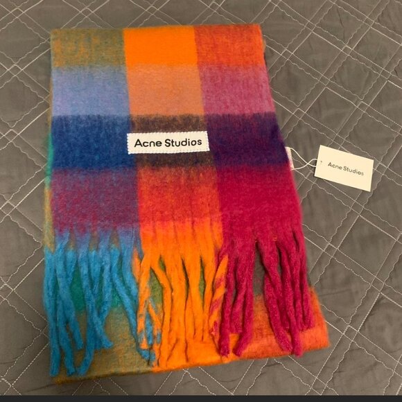 Acne Sudios scarf - Picture 3 of 5